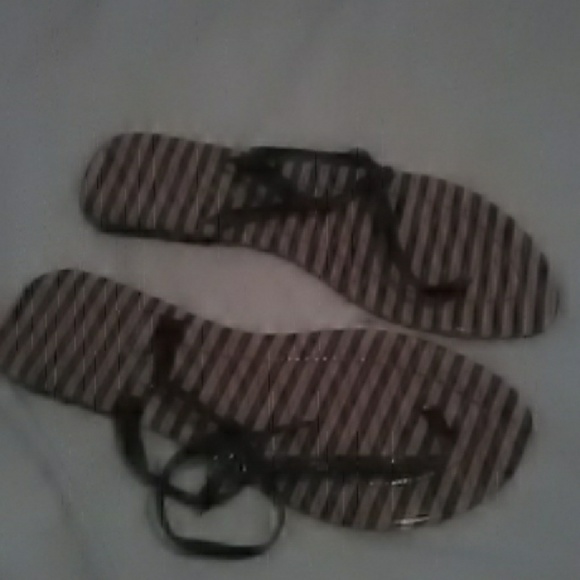 Sandals - Picture 1 of 2